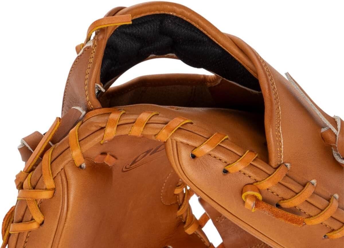 imageWilson 2024 Classics Series A2000 Baseball GlovesSaddle Tan